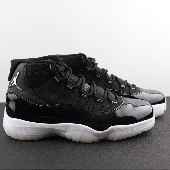 Jordan 11 RetroJubilee - Picture 1 of 8